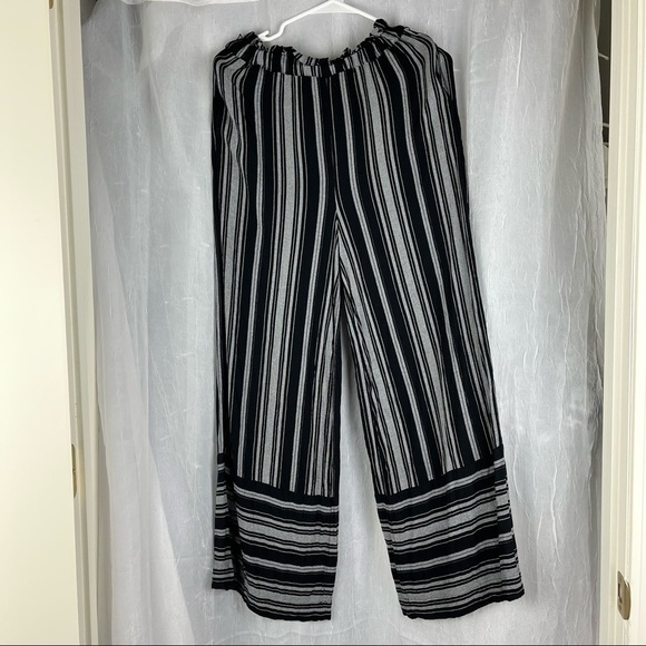 American Eagle Pants - American Eagle smocked leisure slacks